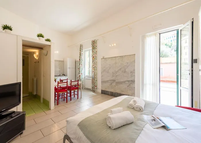 Apartment Vernazzola In Genova - Happy Rentals